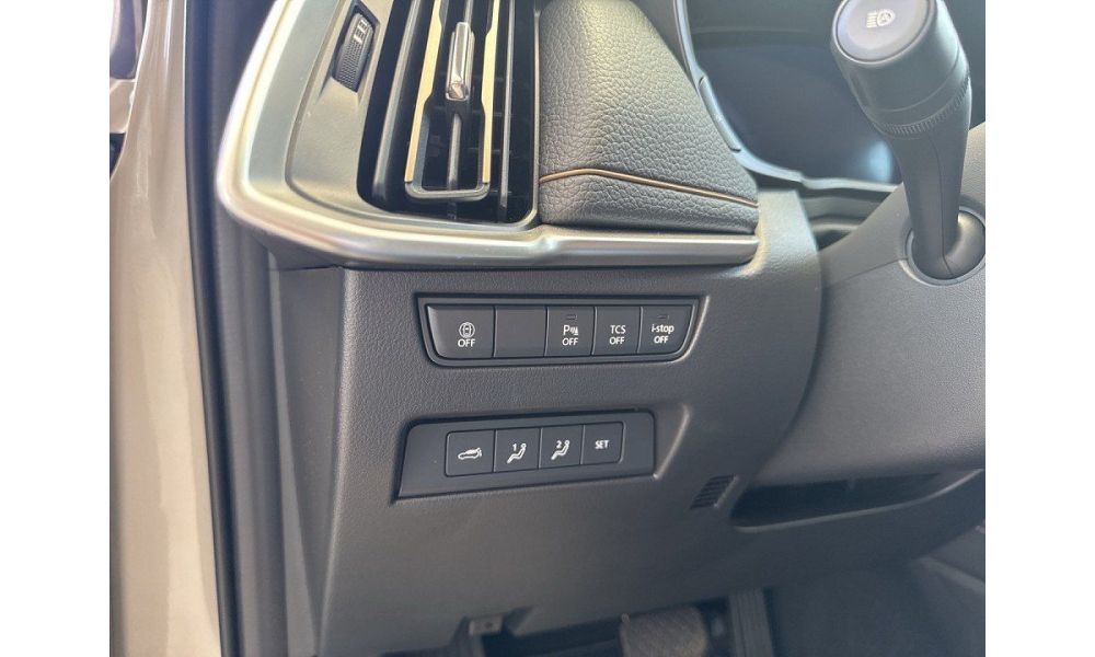 911638