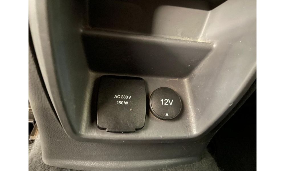 700867