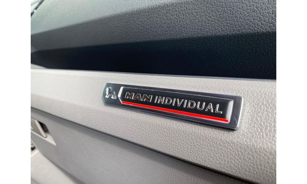 888534