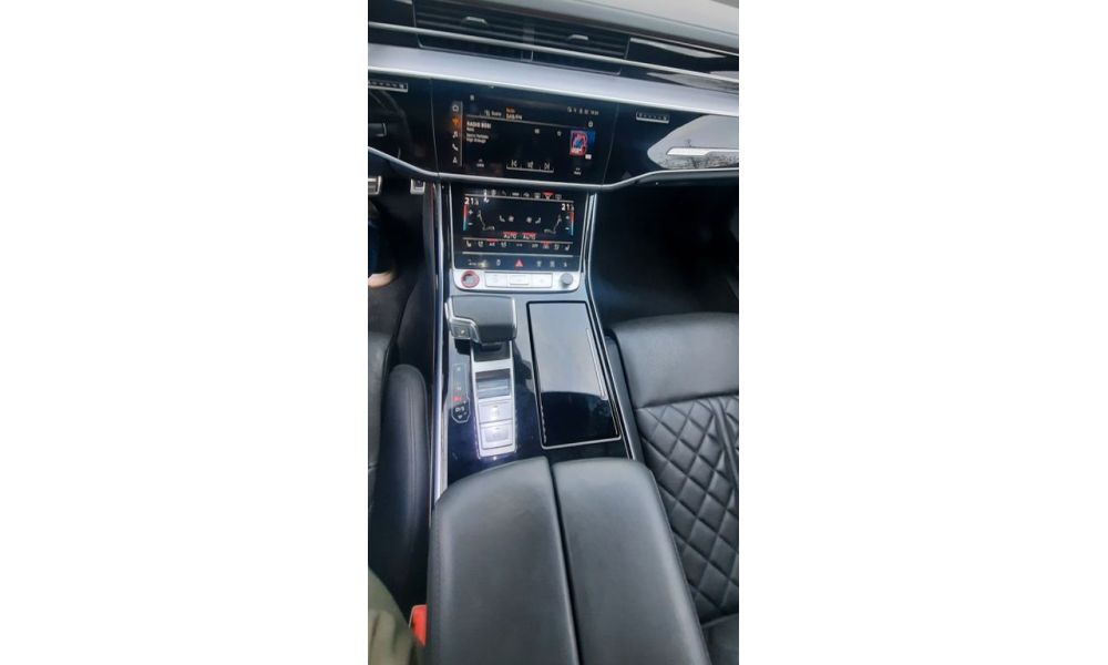 809878