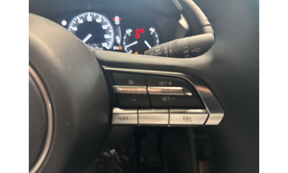 980838