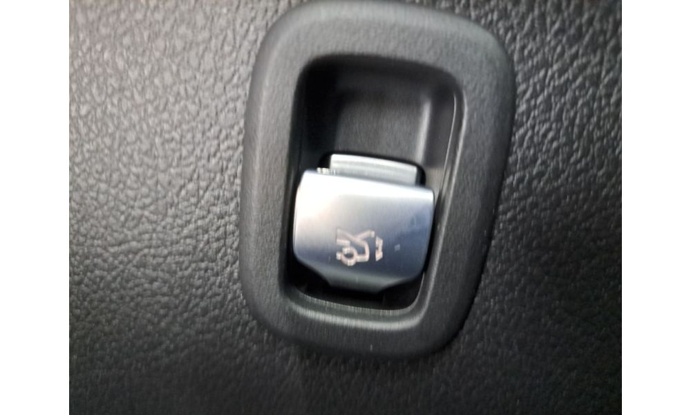 748882