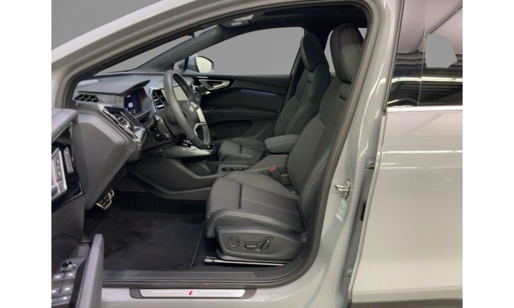 843403