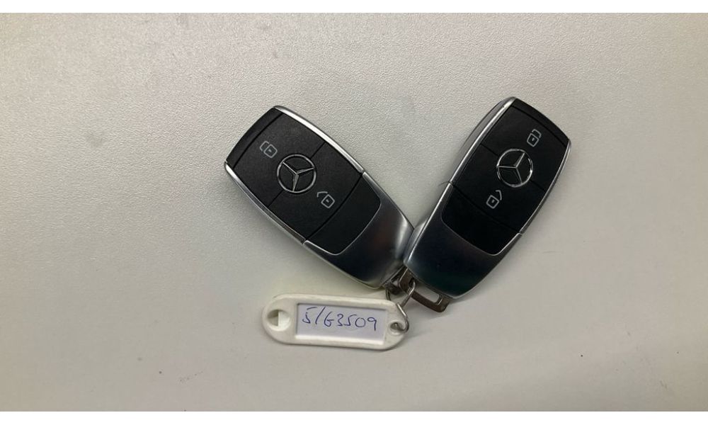 827831