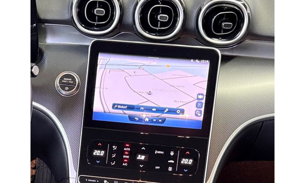 636553