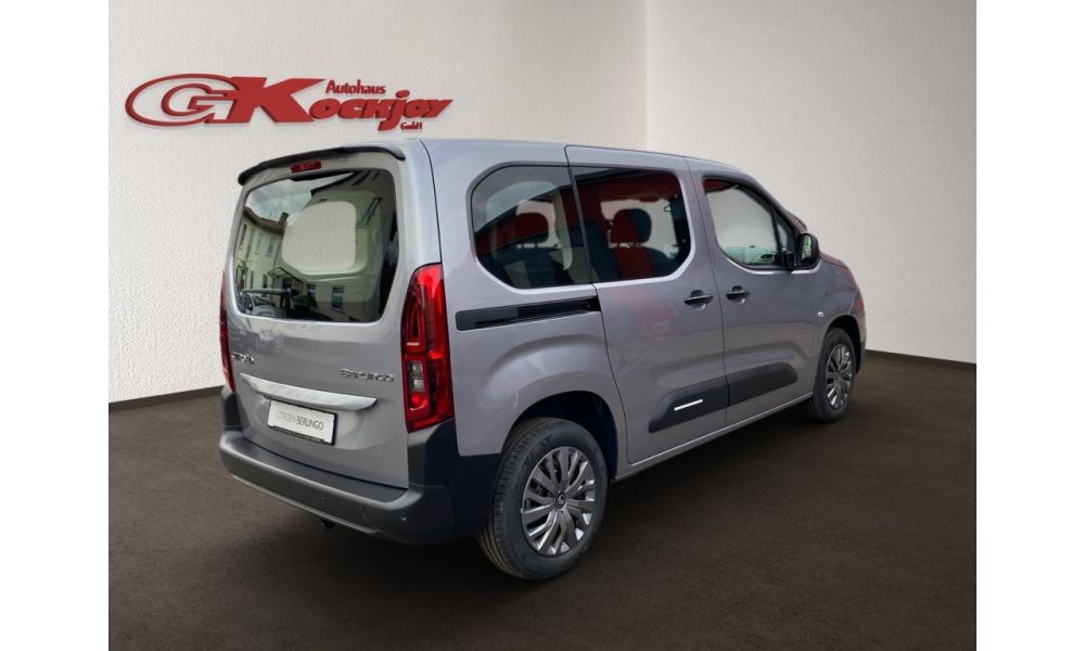 827084
