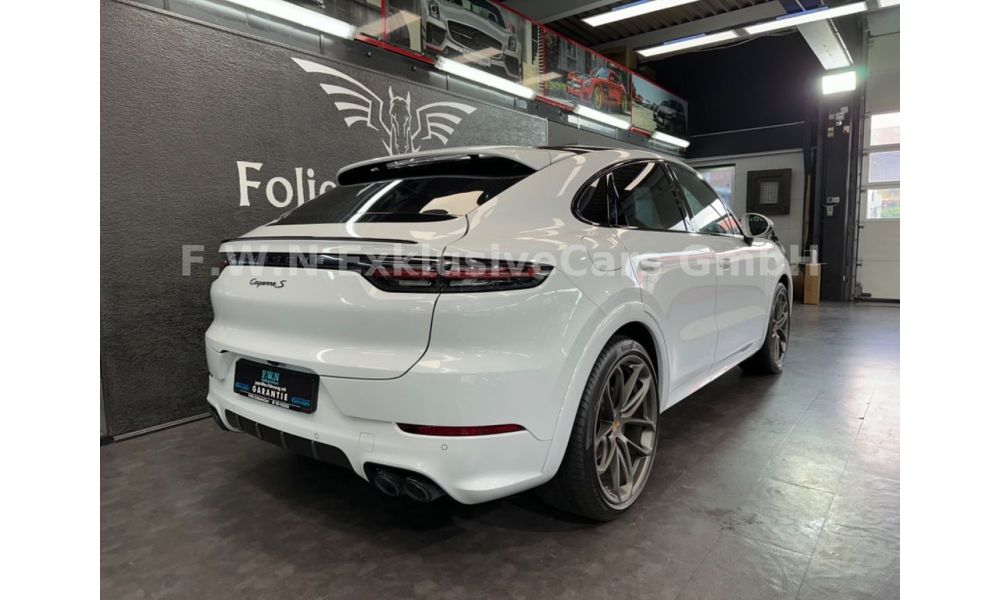 993745