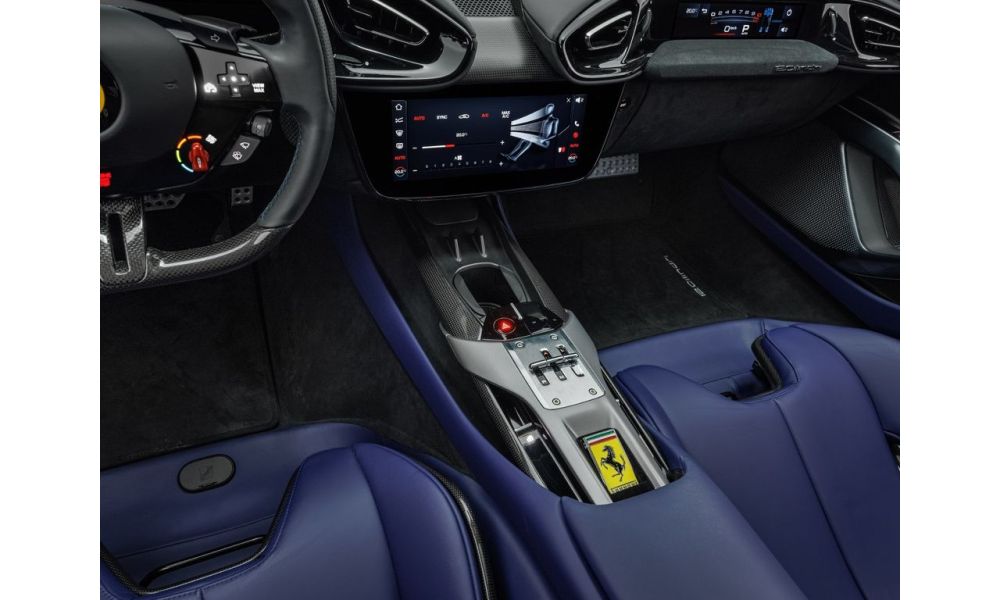 912572