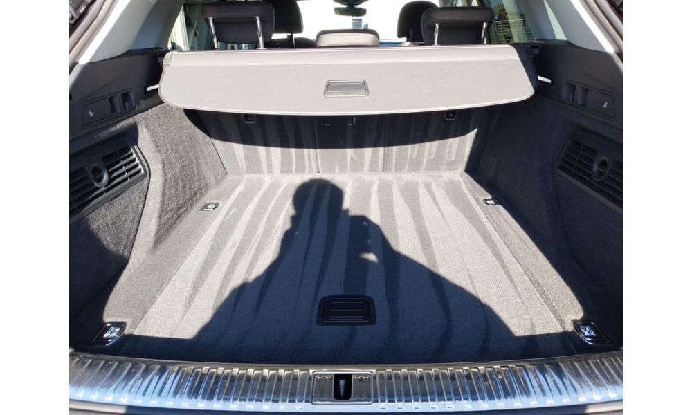 861557