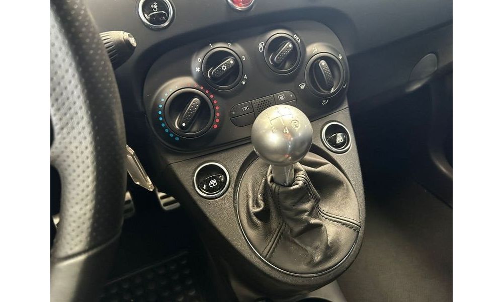 860790