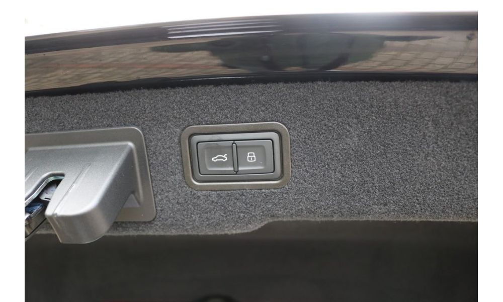 667809
