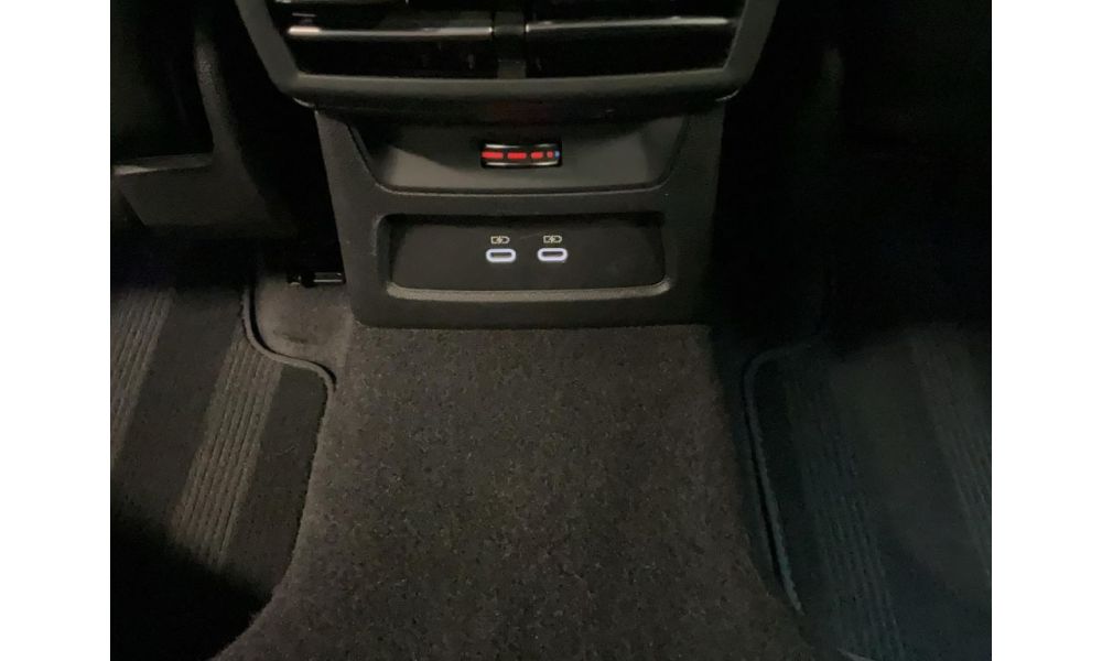 975390