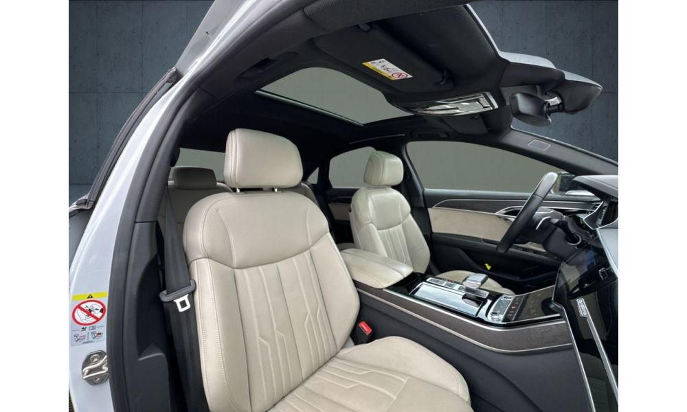 496133