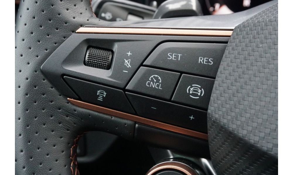 325687