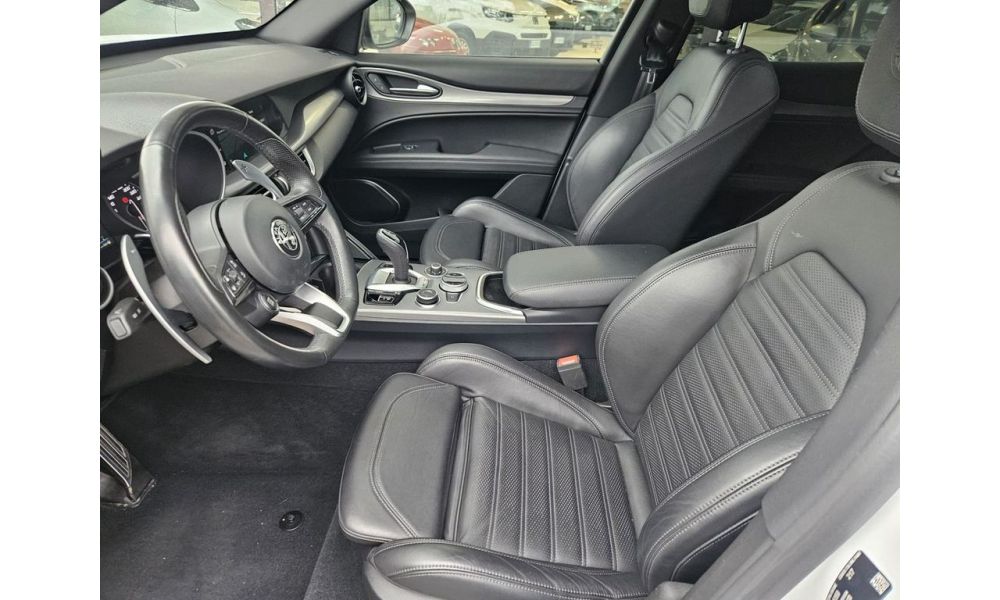 446933