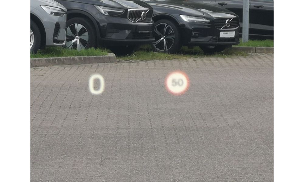 811379
