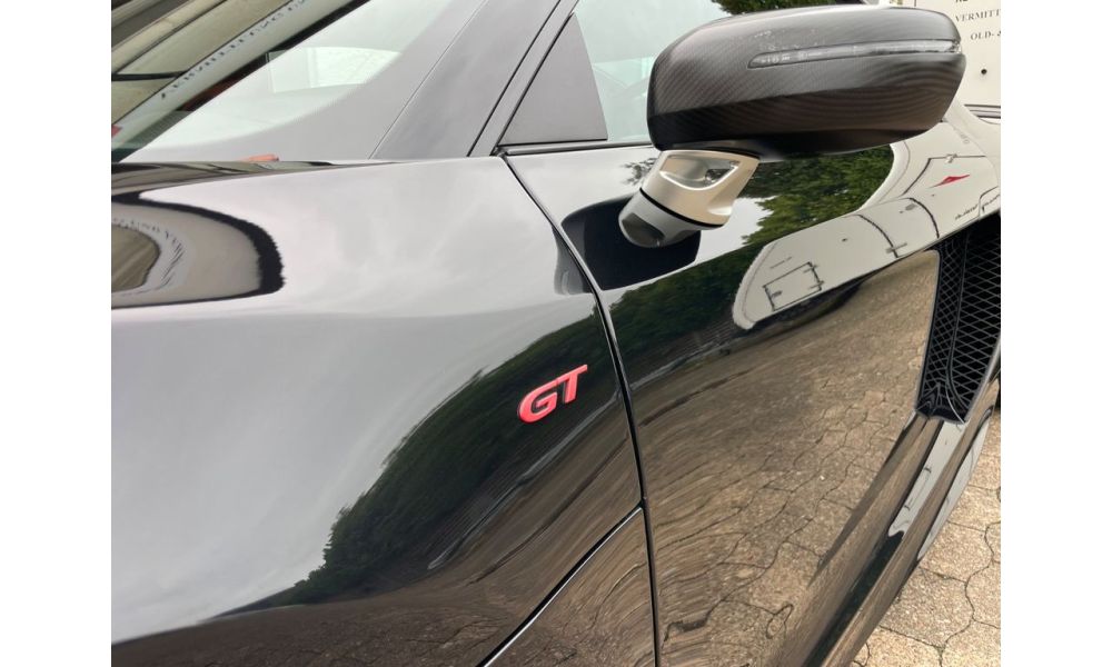 913844