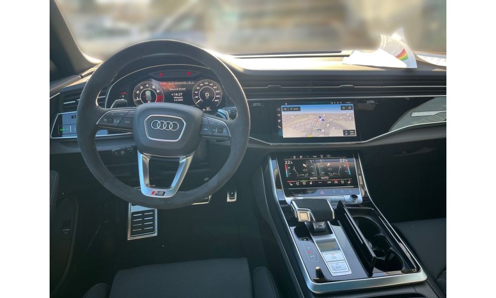 305763