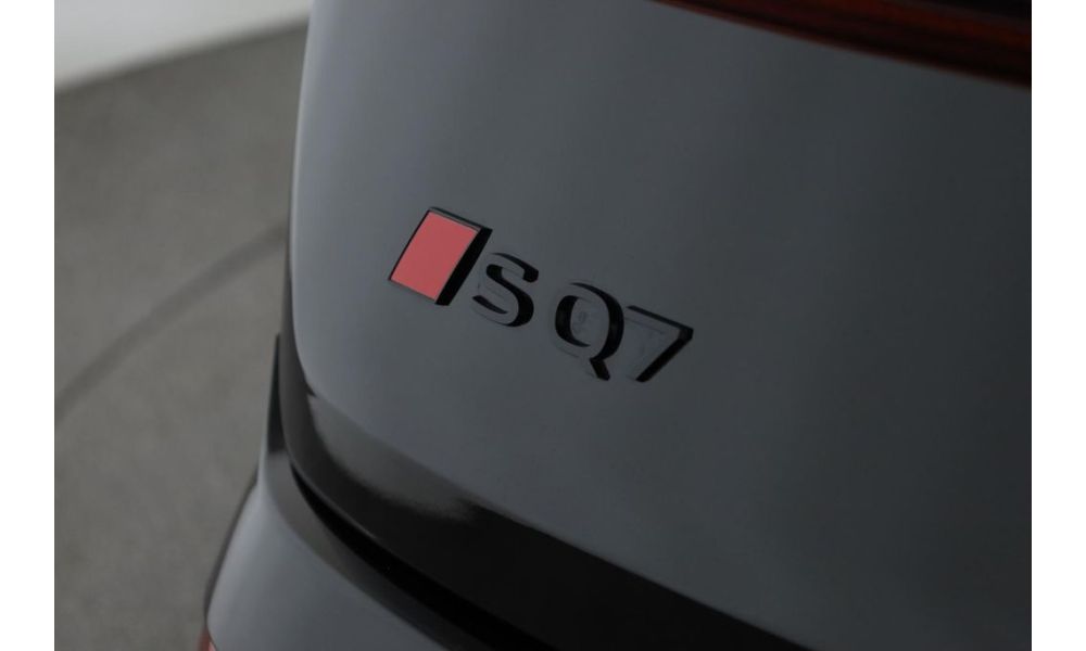 808658