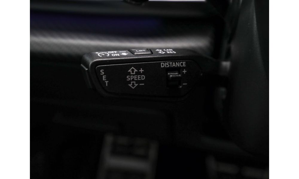 557980