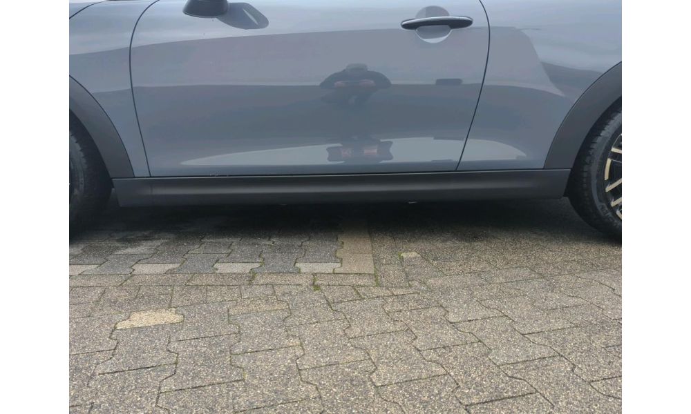 370382