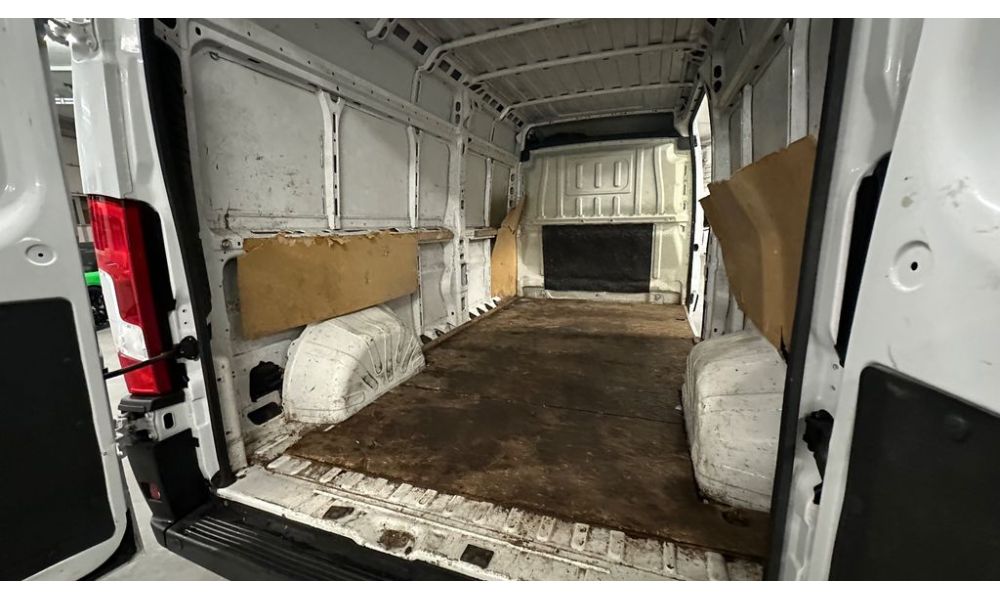 628527