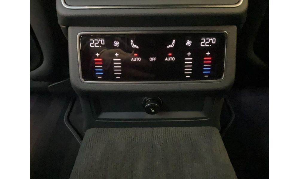 399858