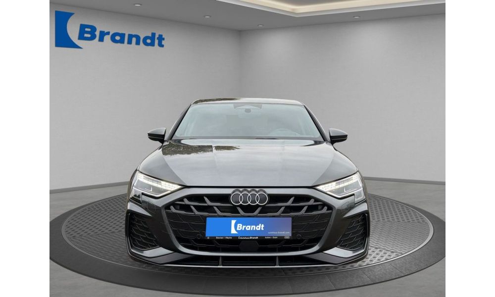 873756