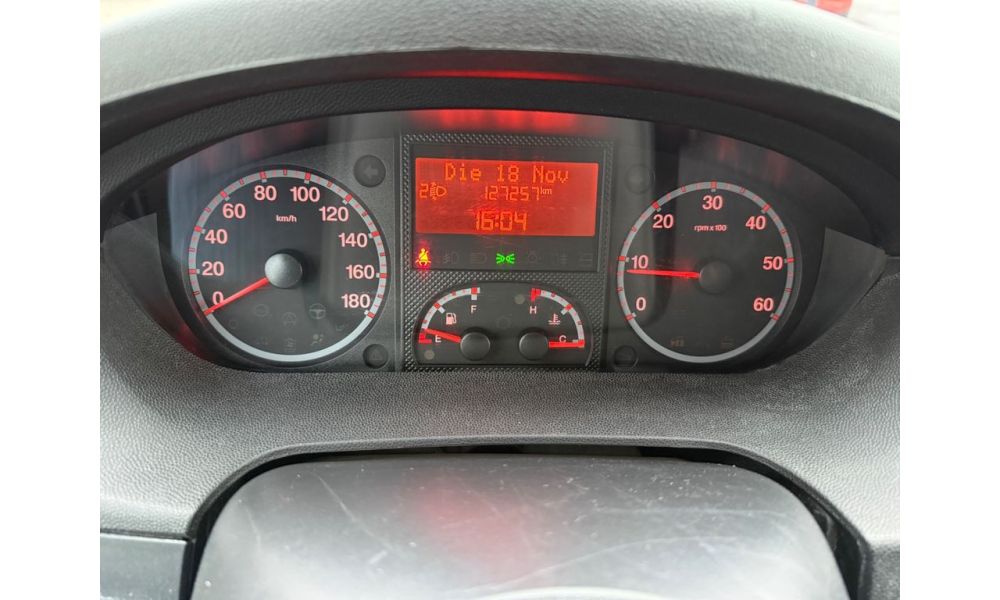 999016