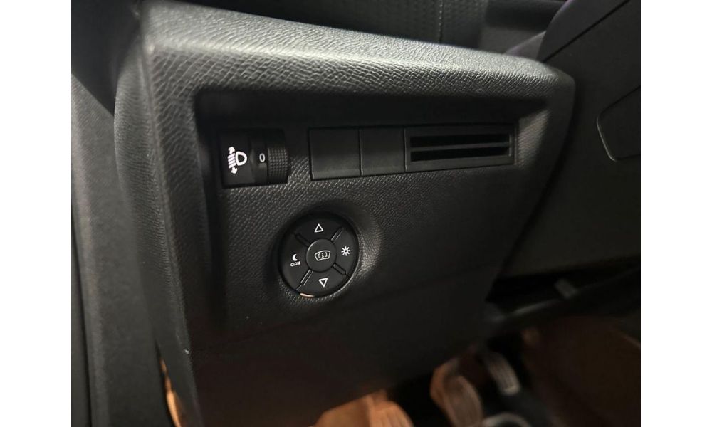 977547