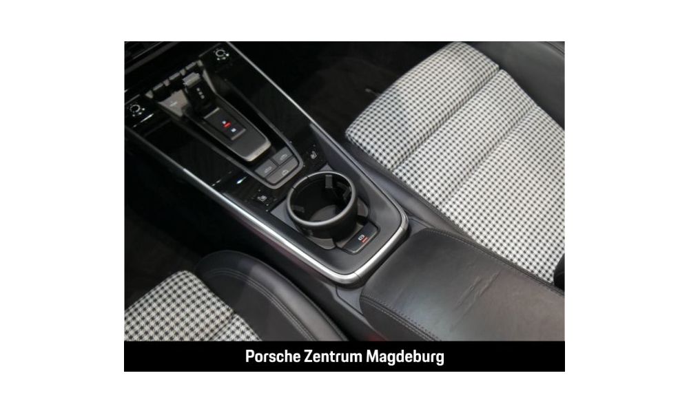 791912