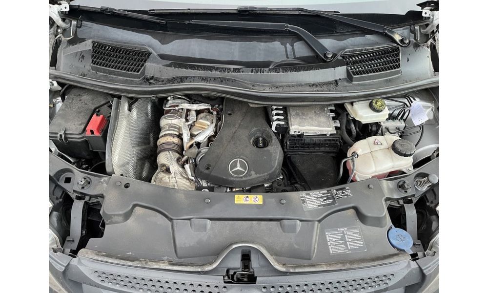 713881