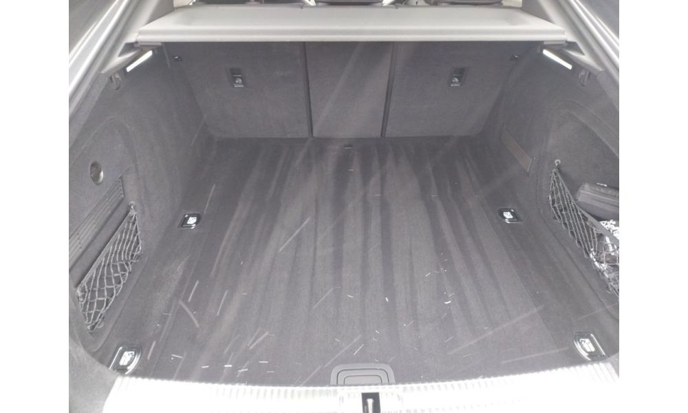 105813