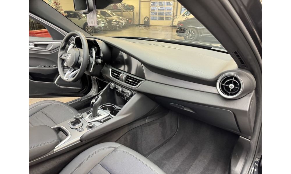 604764