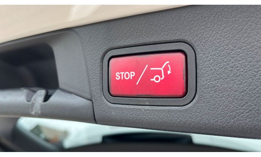901100