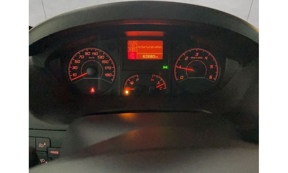 298576