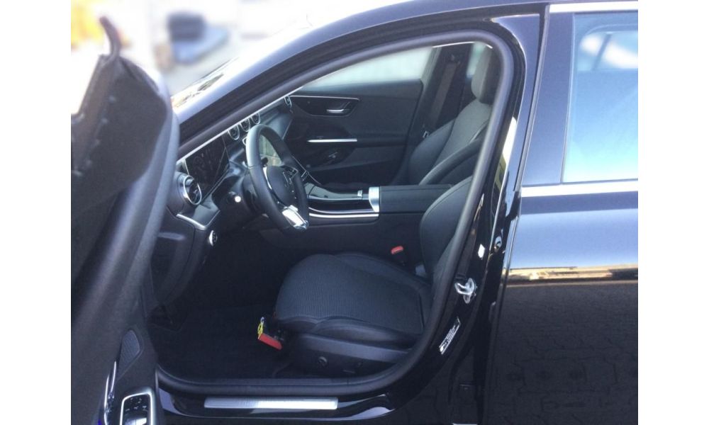 885077