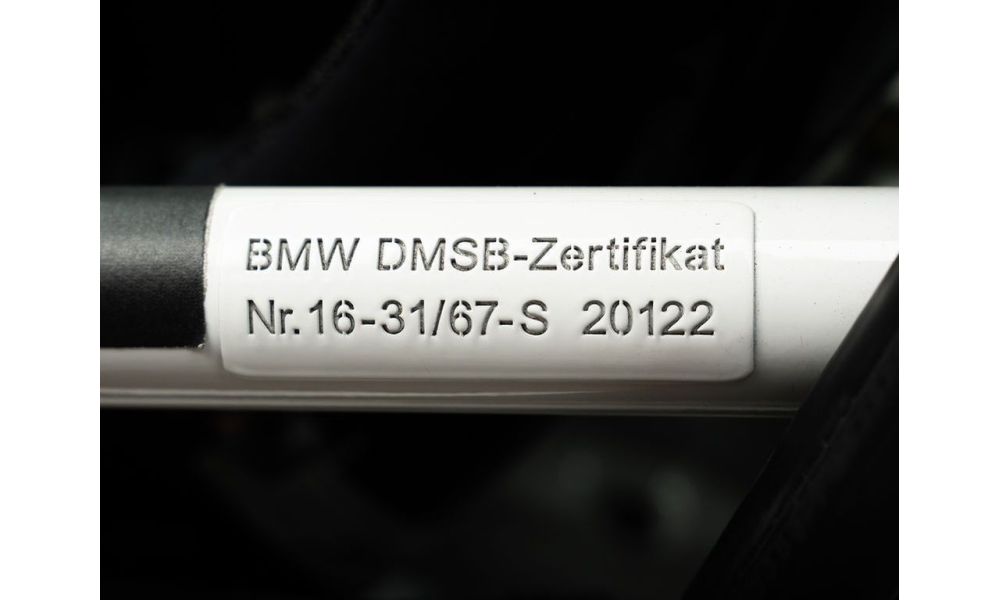 696001