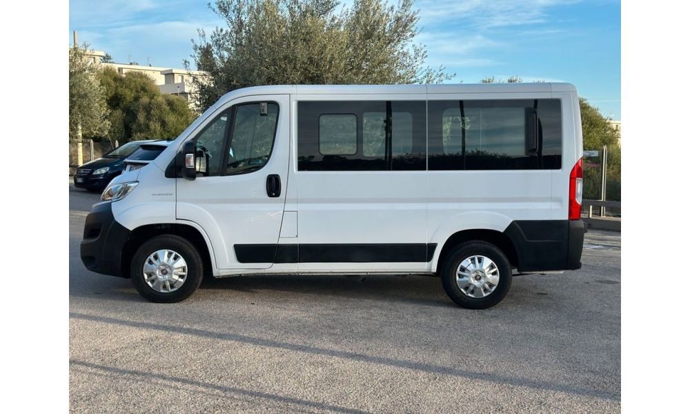 826054