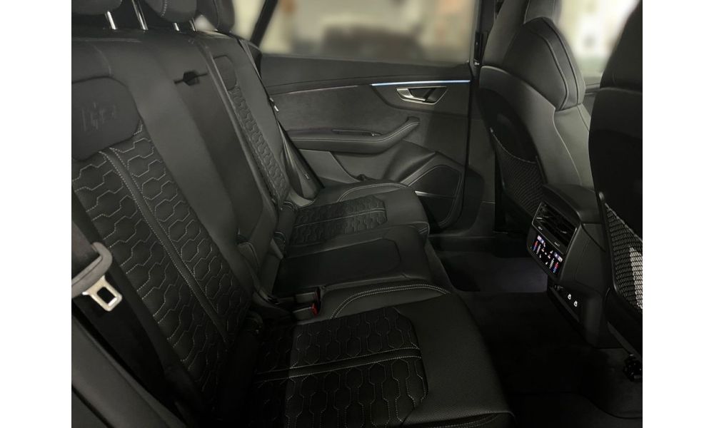 915894