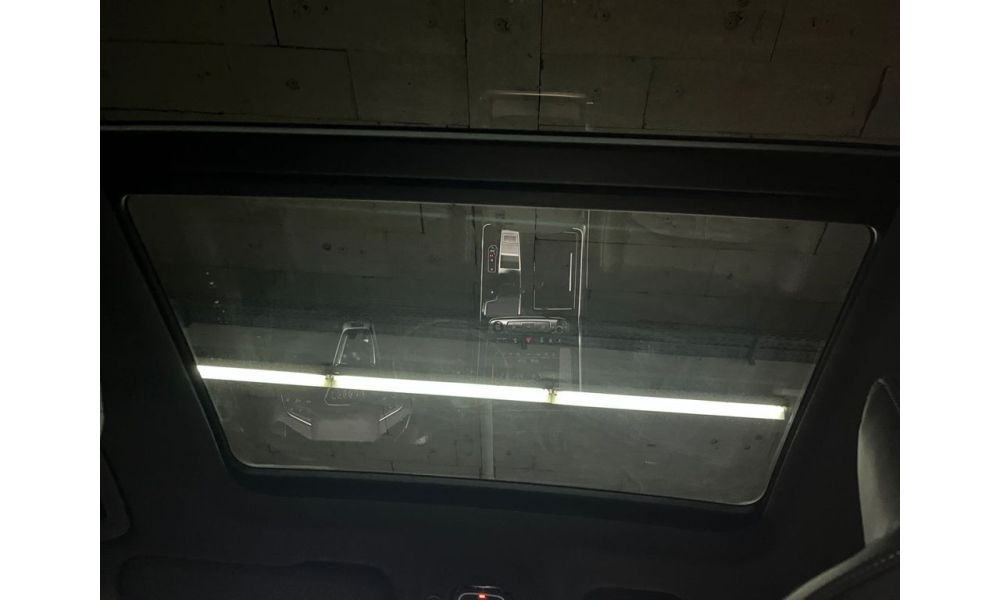 513105