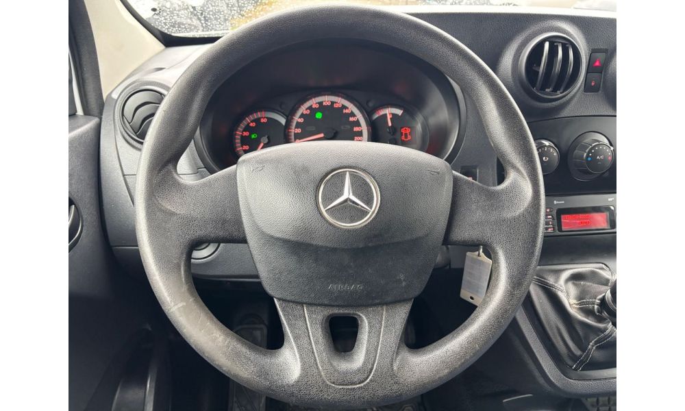 583626
