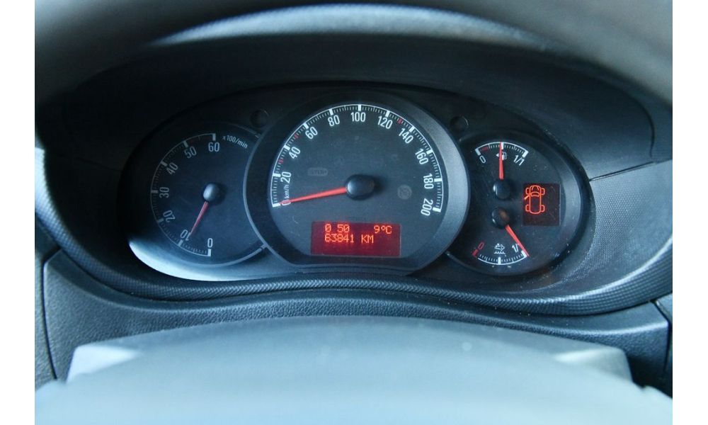 913910