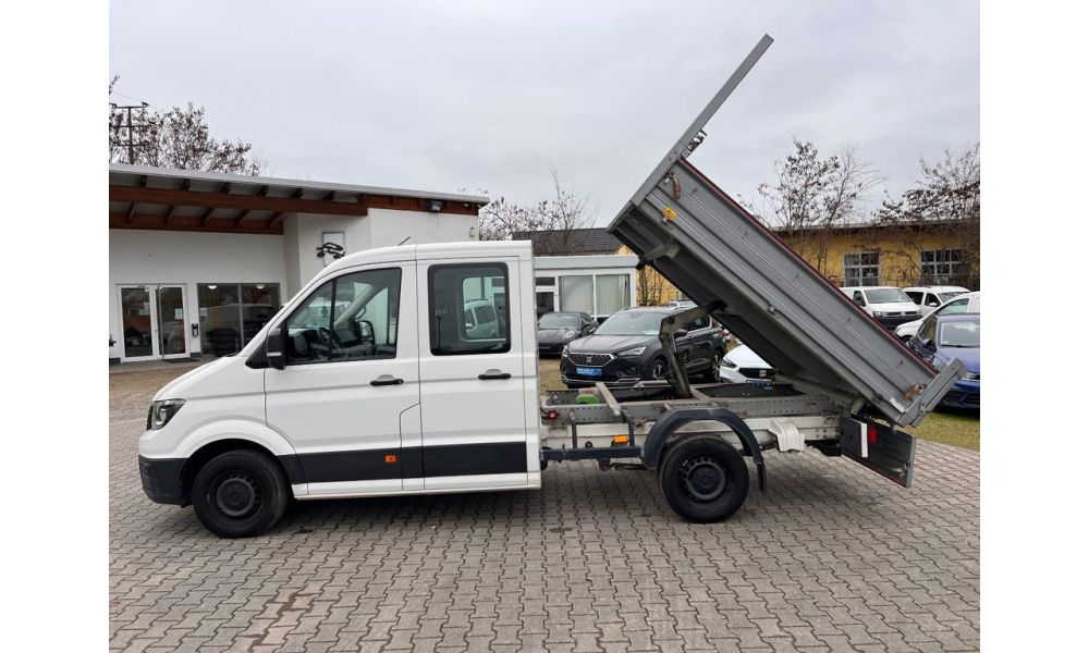 89687