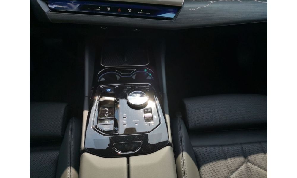 593935