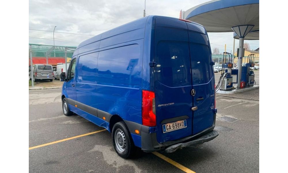 683130