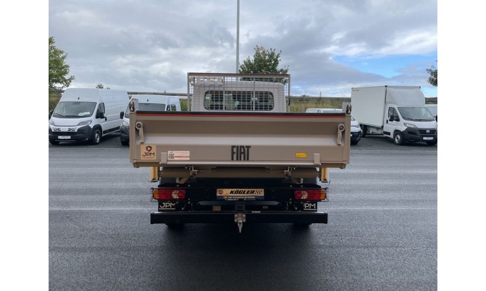 908826
