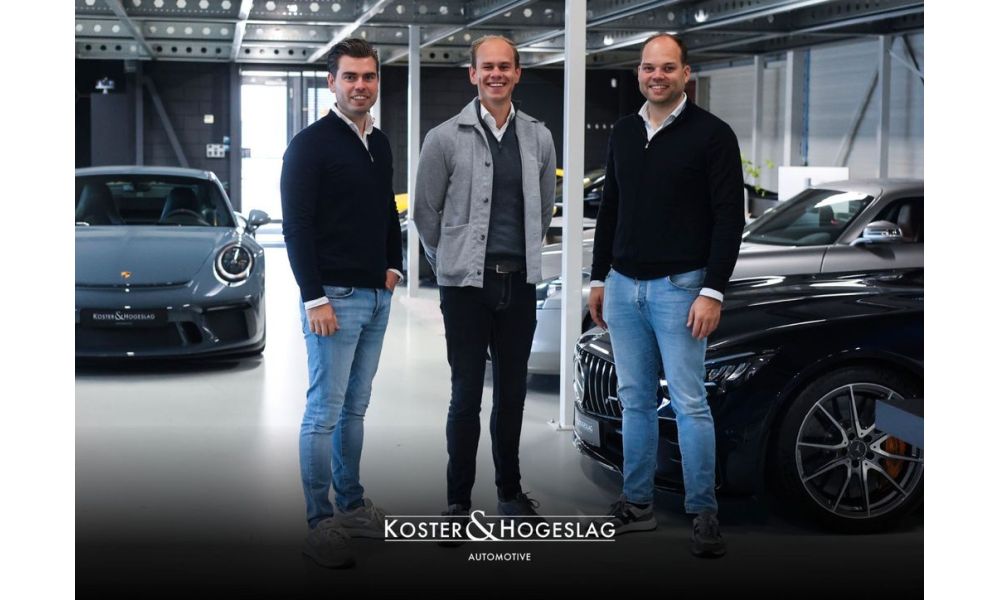 870493