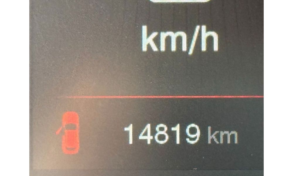 868131