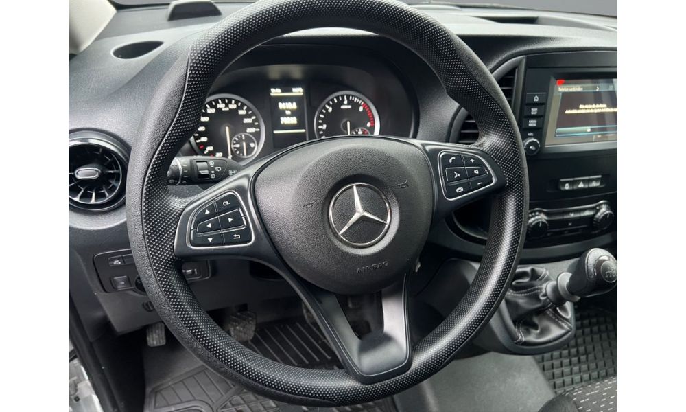 963677